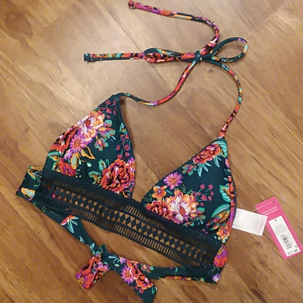 Nwt floral bikini top crochet band